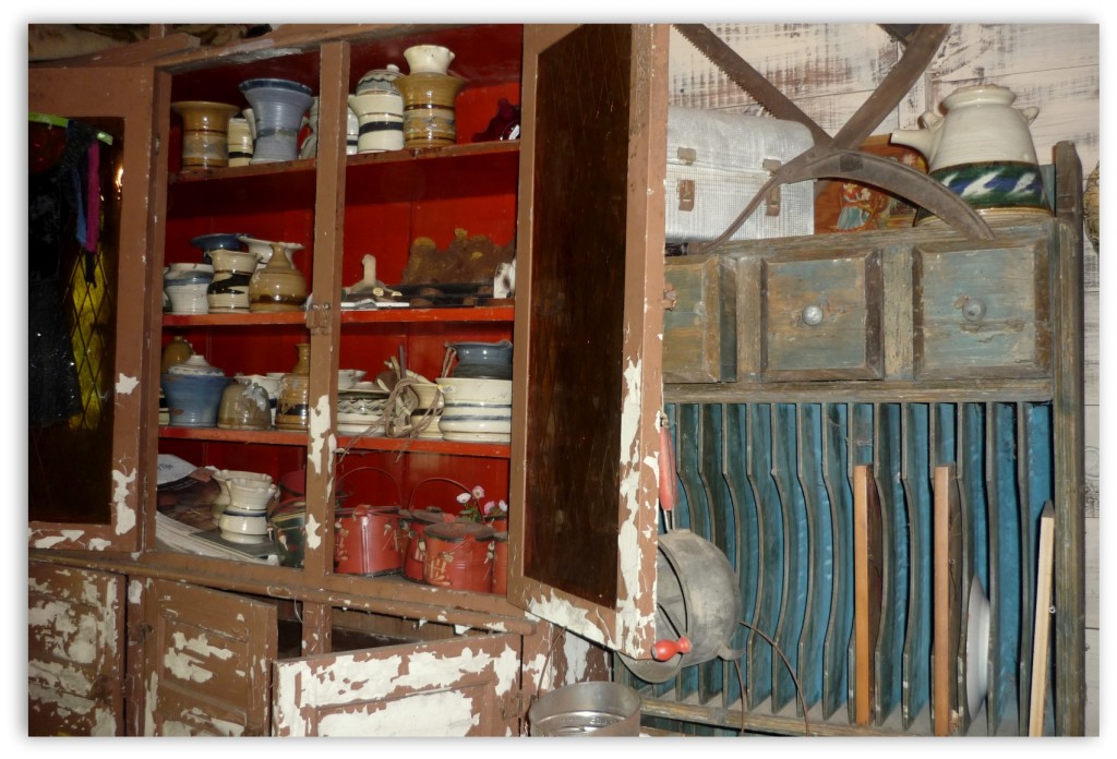 Vintage_Furniture_Restoration_Hippie_Tom's